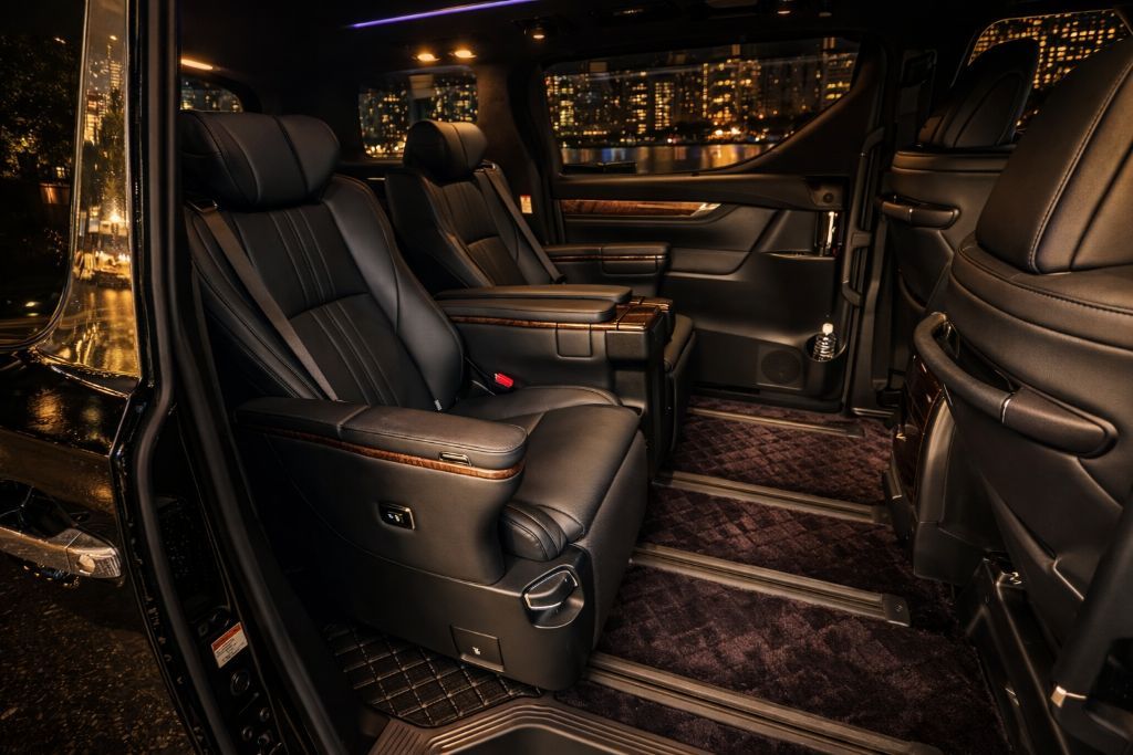 トヨタ アルファード 室内